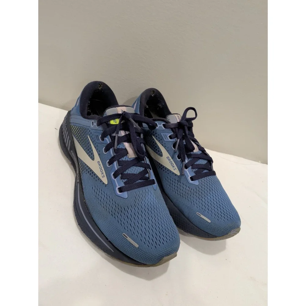 Brooks Adrenaline GTS 22 Womens Size 8.5 Running Shoes Blue/purple/nightlife